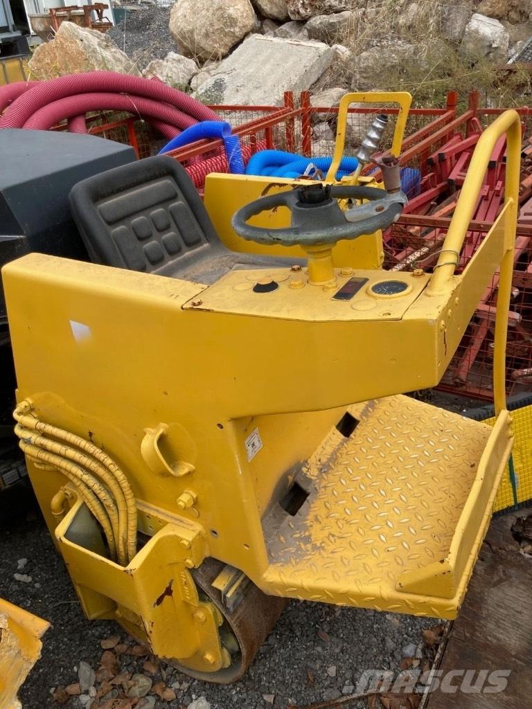 Bomag BW 75 AD Rodillos de doble tambor
