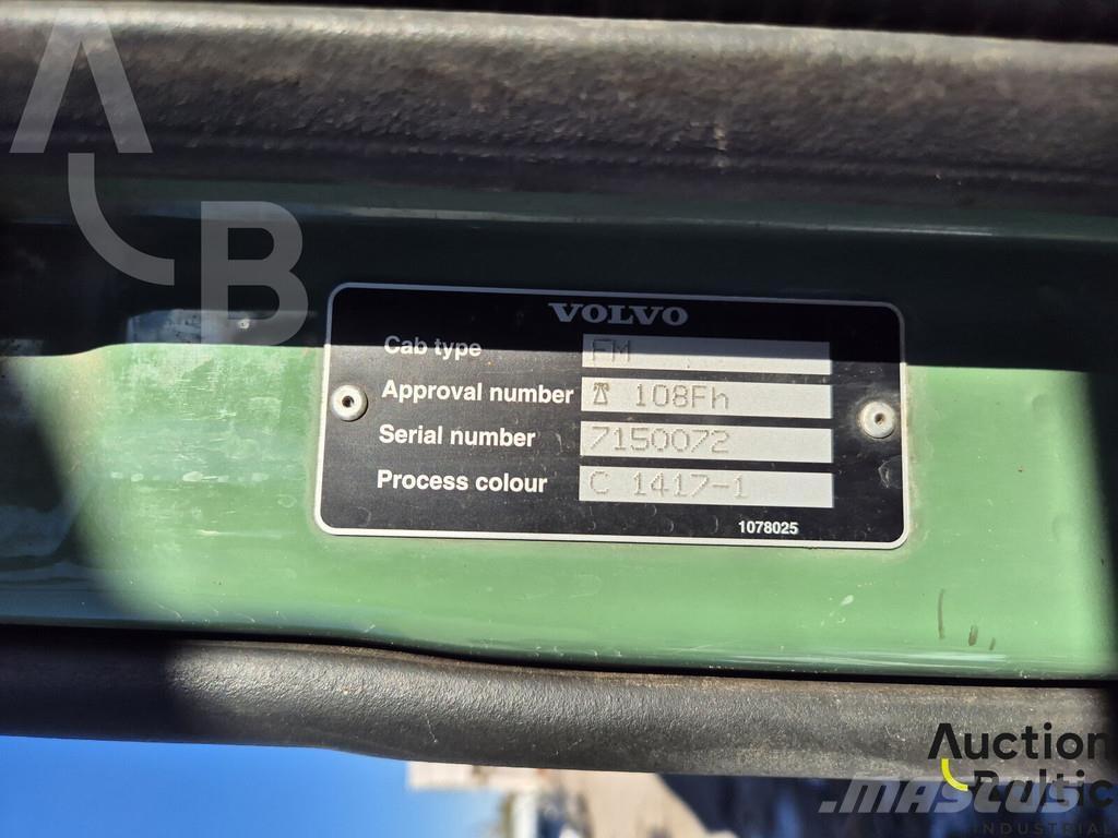 Volvo FM-300 Camiones bañeras basculantes o volquetes