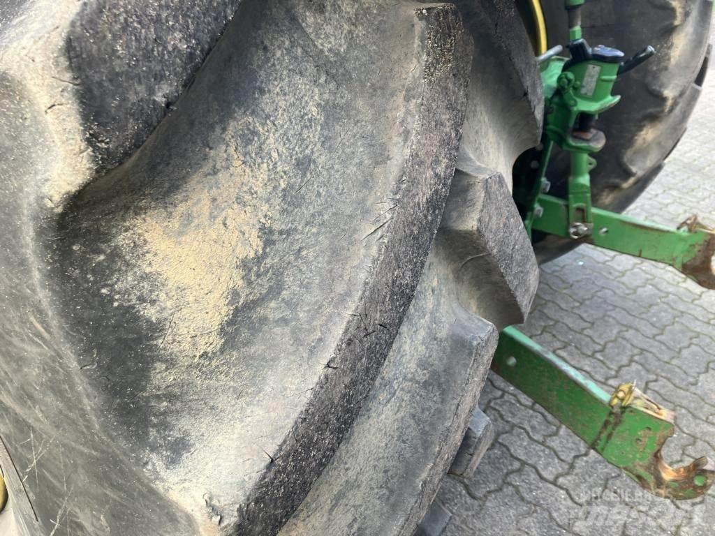 John Deere 6215R Tractores