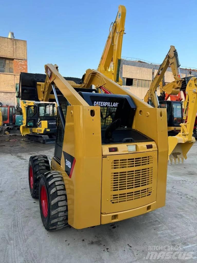CAT 246D Minicargadoras