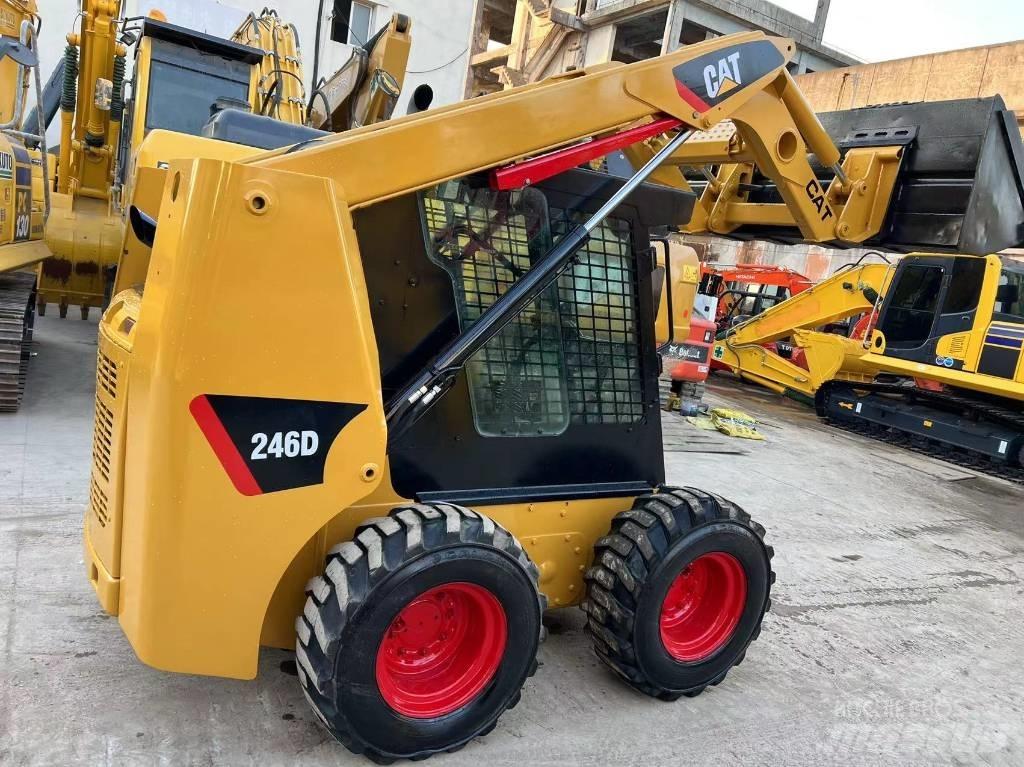 CAT 246D Minicargadoras