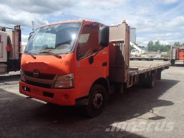 Hino 195 Camiones plataforma
