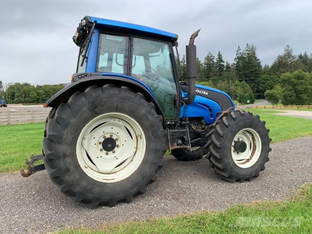 Valtra N141 Tractor Tractor forestal