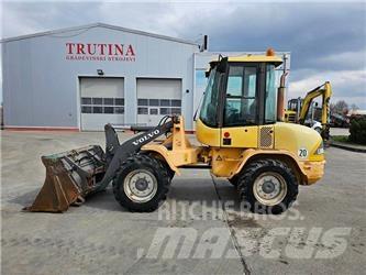 Volvo L 30 B Cargadoras sobre ruedas