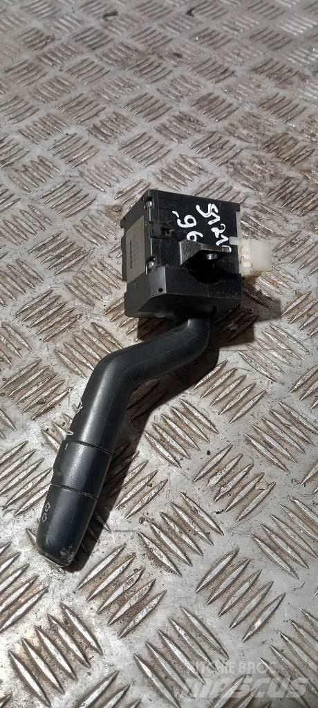 Scania R 440    1542529 Cabinas e interior