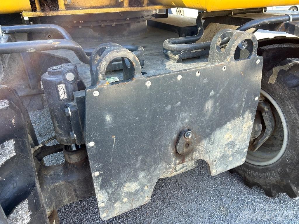 Komatsu PW148 -10 Excavadoras de ruedas