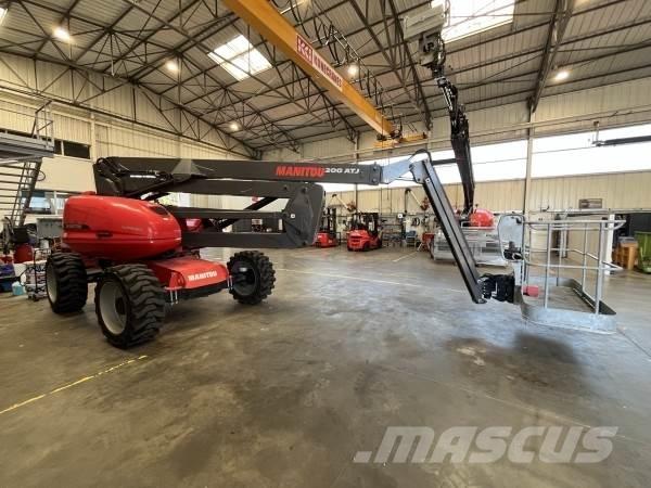 Manitou 200ATJ Plataforma de trabajo articulada