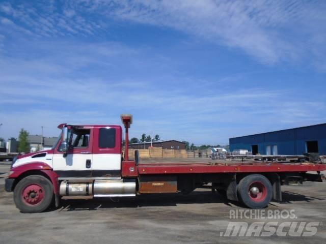International 4300 Grúas de vehículo