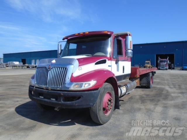 International 4300 Grúas de vehículo