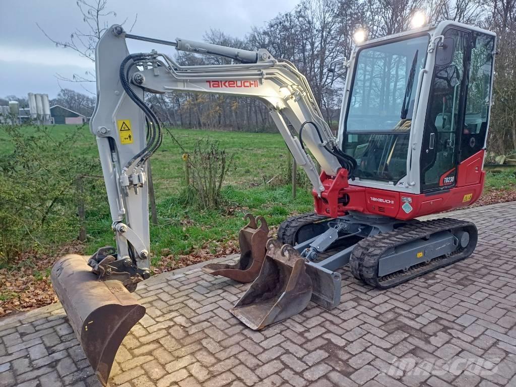 Takeuchi TB 230 Mini excavadoras < 7t
