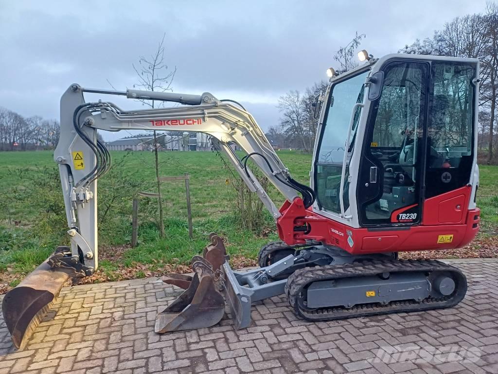 Takeuchi TB 230 Mini excavadoras < 7t