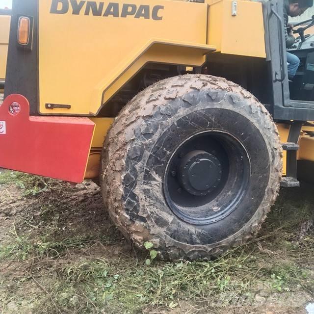 Dynapac CA 25 D Rodillos de un solo tambor