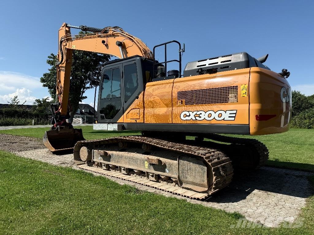 CASE CX 300 E Excavadoras de cadenas