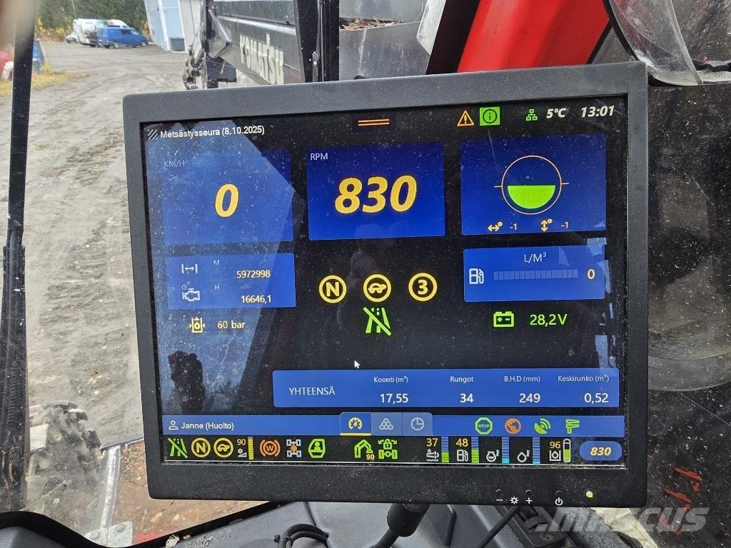 Komatsu 911.7 Cosechadoras