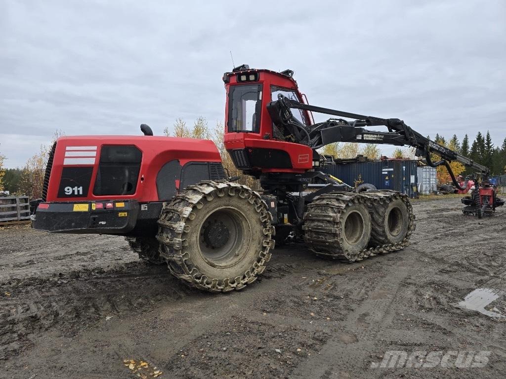 Komatsu 911.7 Cosechadoras