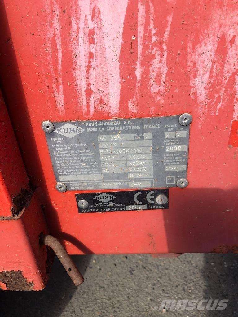 Kuhn 3560 Desmenuzadoras, cortadoras y desenrolladoras de pacas