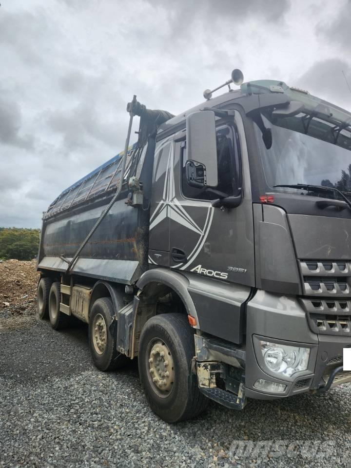 Mercedes-Benz 3951 Dúmpers de obra