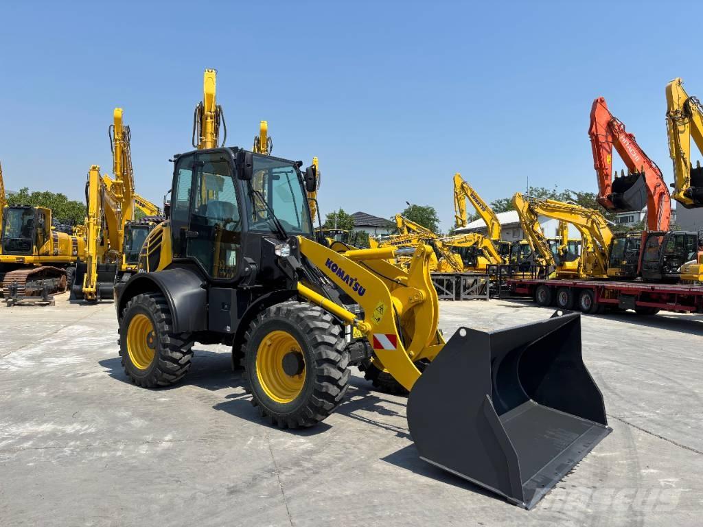 Komatsu WA 100 M-8 Palas cargadoras