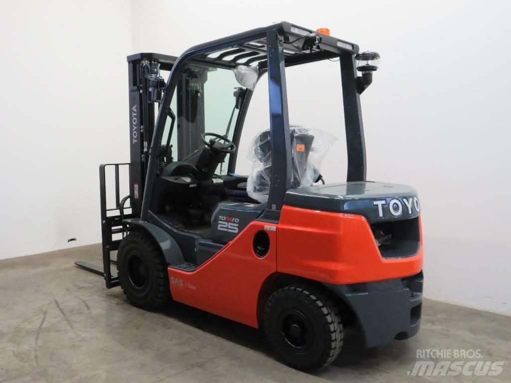 Toyota 8 FDF 25 Carretillas diesel