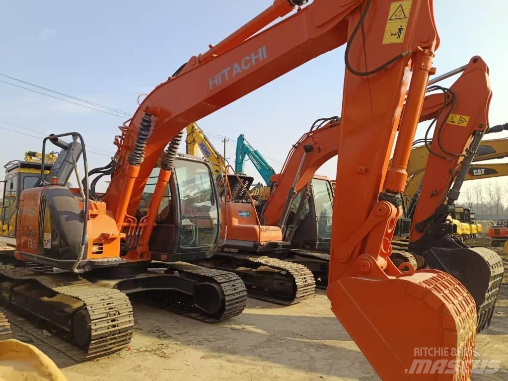 Hitachi ZX135 Excavadoras de cadenas