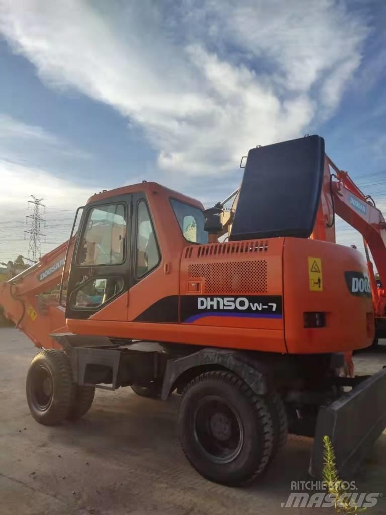 Doosan DH 150 W-7 Excavadoras de ruedas