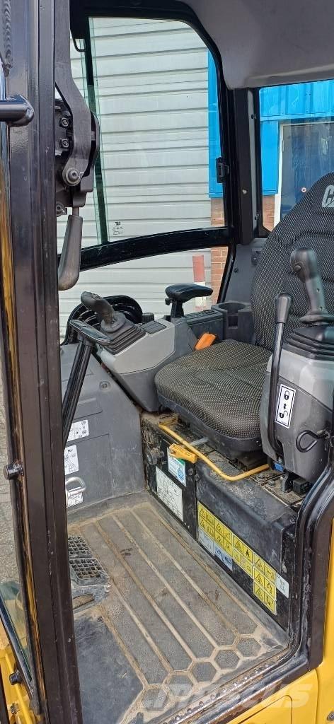 CAT 301.6 Mini excavadoras < 7t