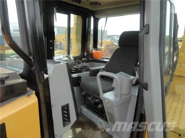 CAT D 8 R Buldozer sobre oruga