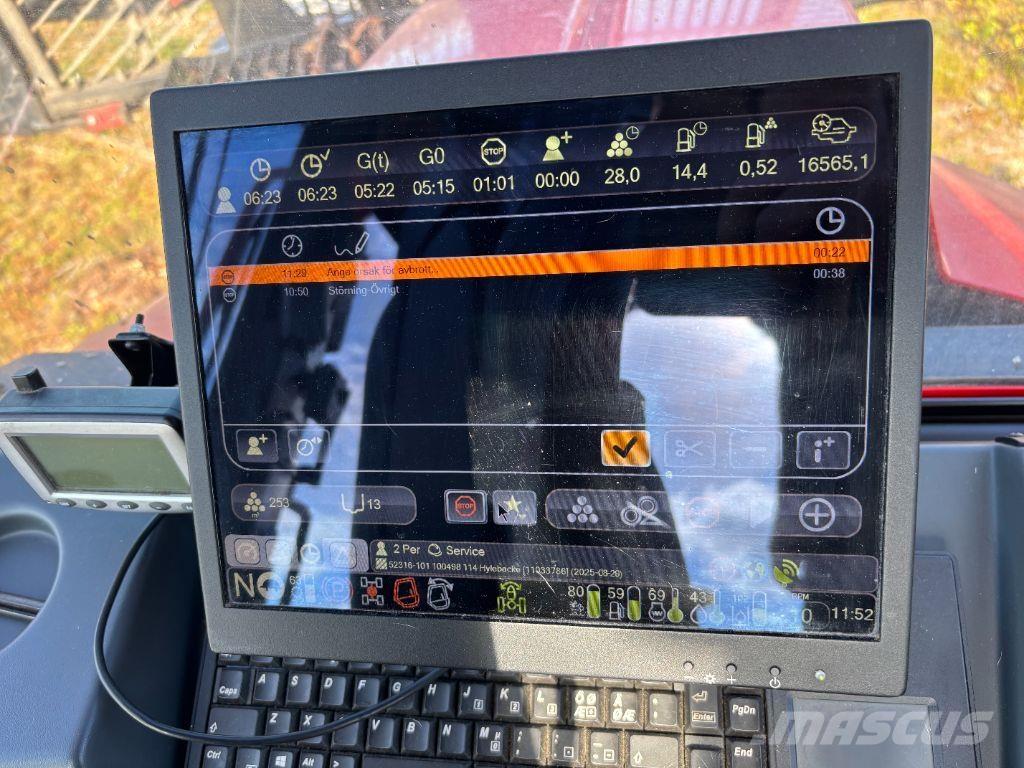 Komatsu 895 Autocargadoras