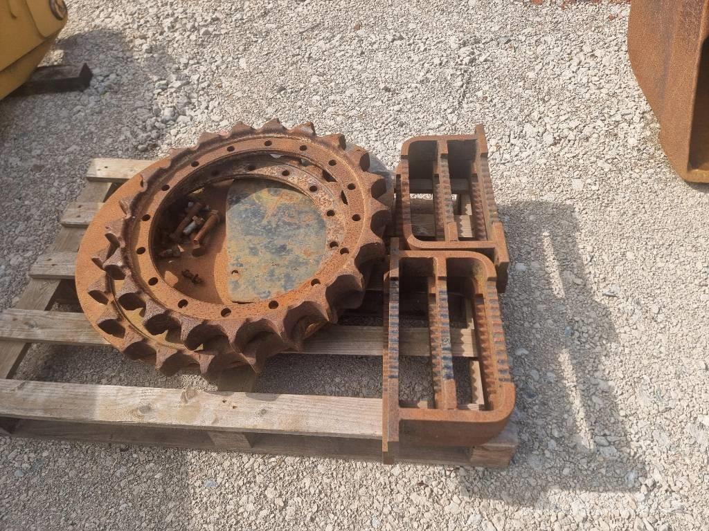 CAT 320 D FOR PARTS Excavadoras de cadenas