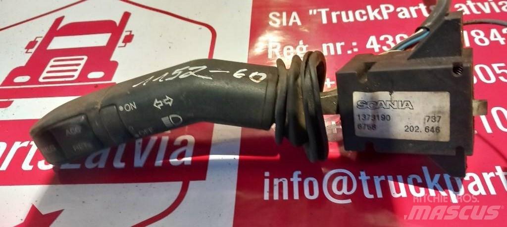Scania R 420.   1373190 Cabinas e interior