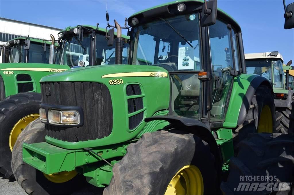 John Deere 6330 Tractores