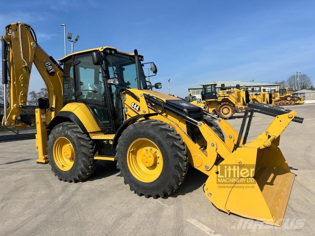 CAT 444 Retrocargadoras
