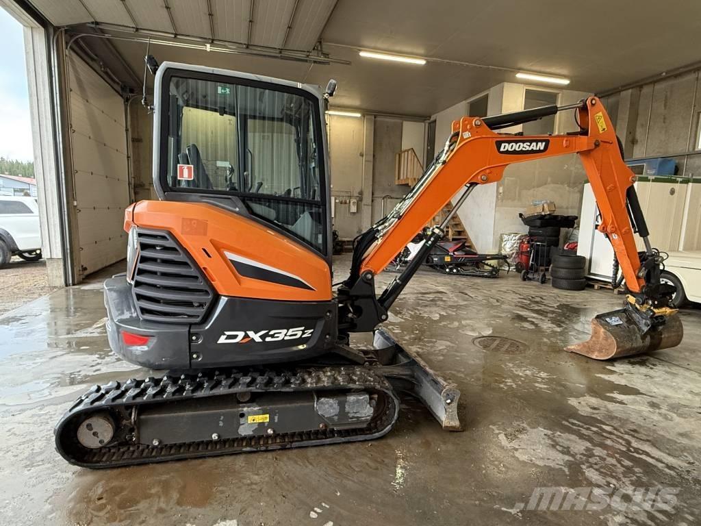 Develon DX 35 Z Mini excavadoras < 7t