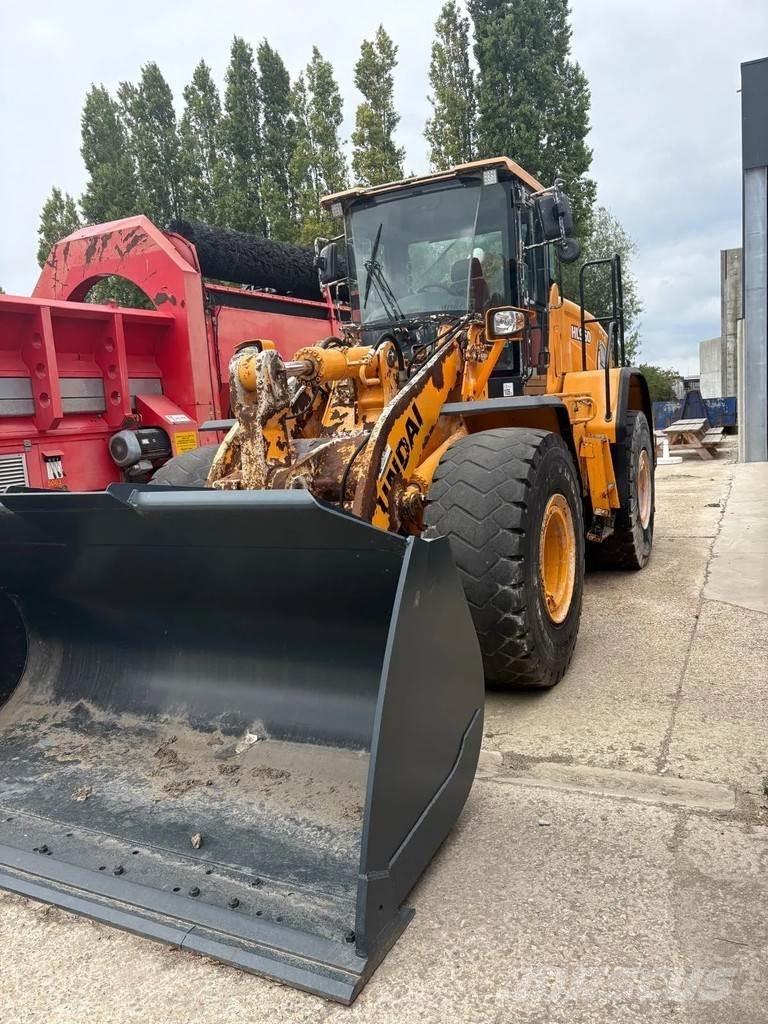 Hyundai HL960 Cargadoras sobre ruedas