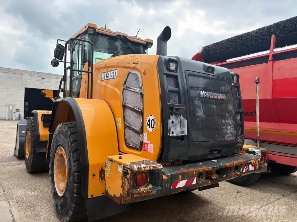 Hyundai HL960 Cargadoras sobre ruedas
