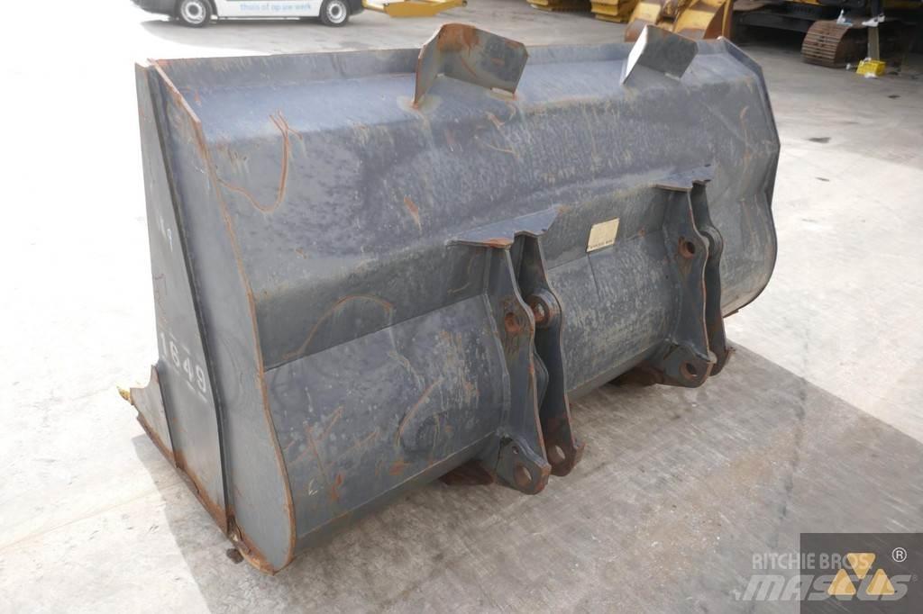 Volvo L120B Bucket Cucharones