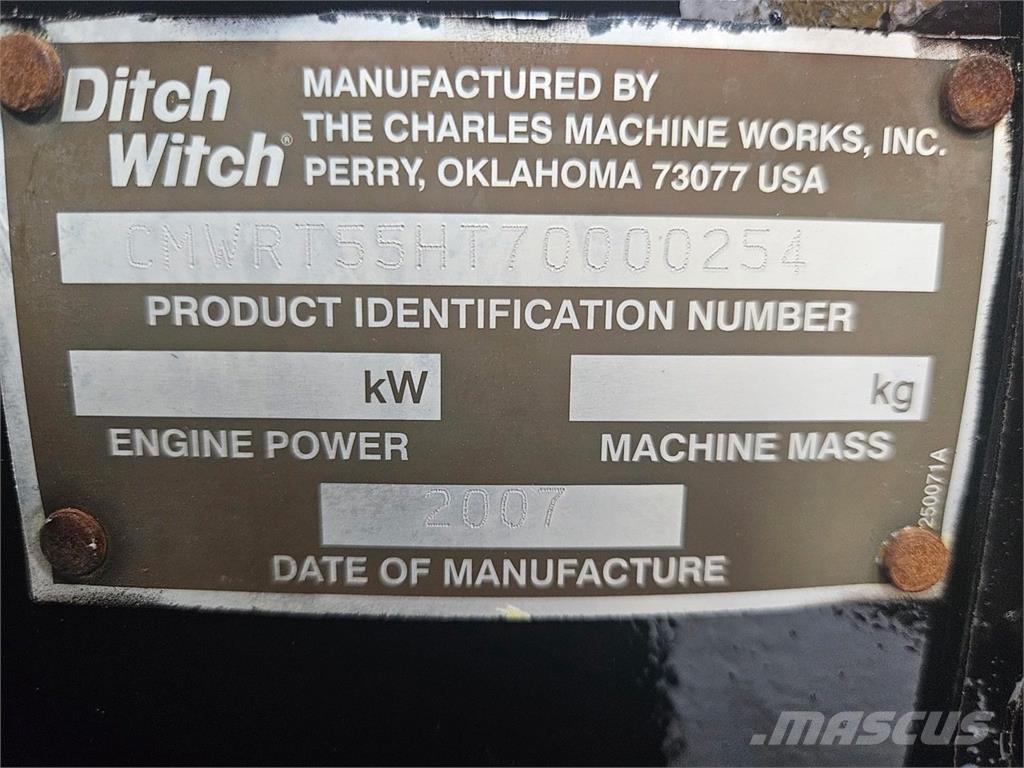 Ditch Witch RT55 Sierra para piedra
