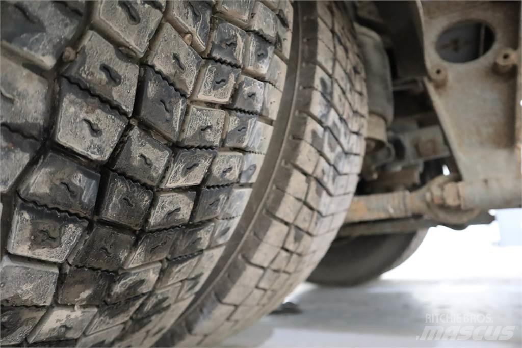 DAF CF65.220 Camión con caja abierta
