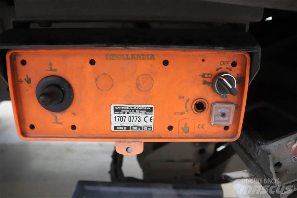 Mercedes-Benz ANTOS 1824 Camión con caja abierta