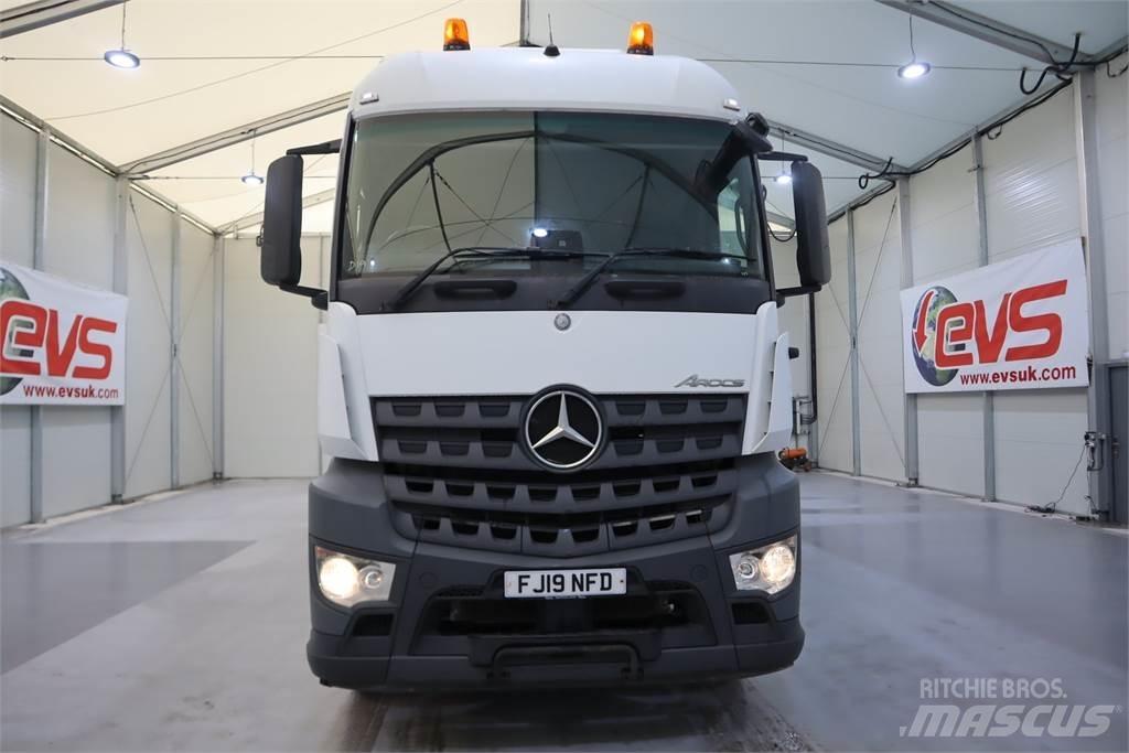 Mercedes-Benz Arocs 1824 Camión con caja abierta