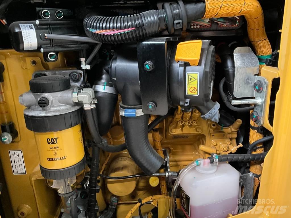 CAT 301.8 UNUSED Mini excavadoras < 7t