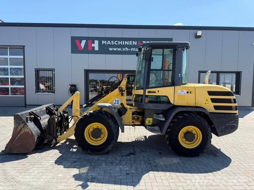 Yanmar V 80 Cargadoras sobre ruedas