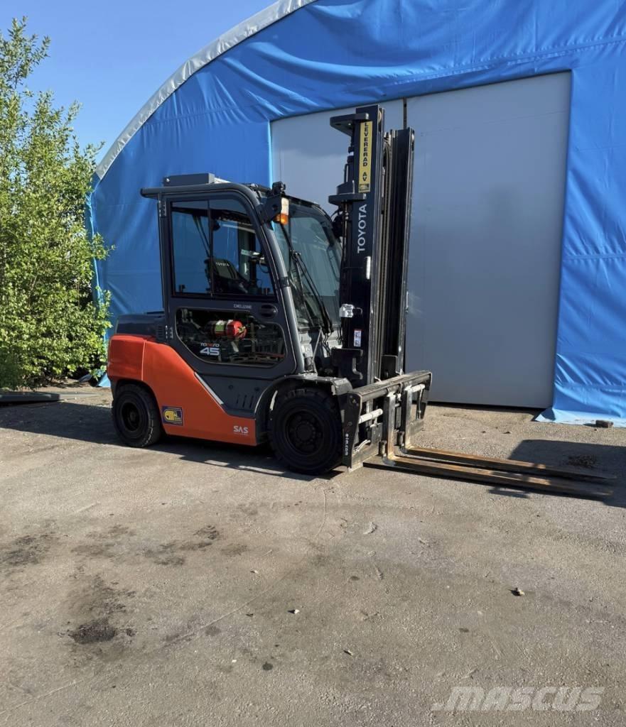 Toyota truck 8 FD40N Carretillas diesel