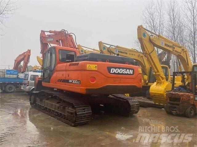 Doosan DX 300 Excavadoras de cadenas