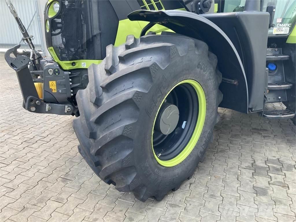 CLAAS Arion 660 Tractores