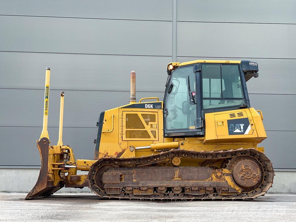 CAT D6K Buldozer sobre oruga