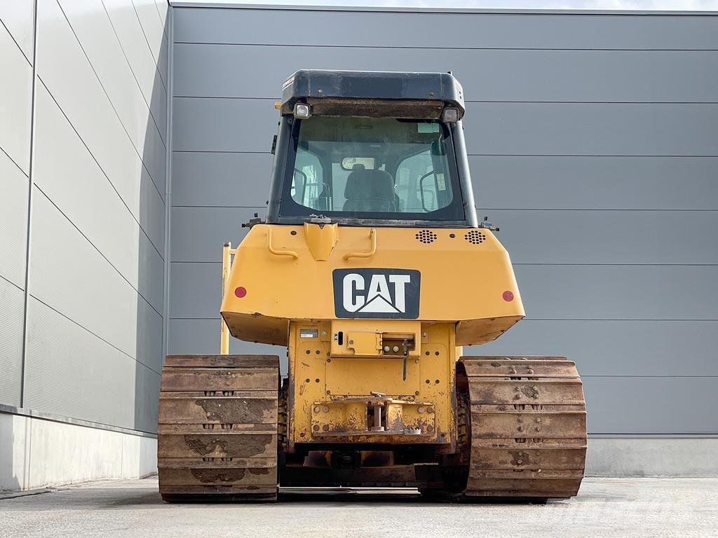 CAT D6K Buldozer sobre oruga
