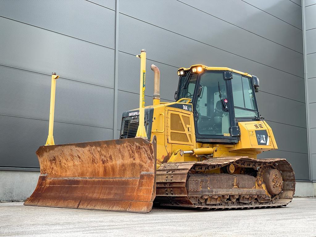 CAT D6K Buldozer sobre oruga