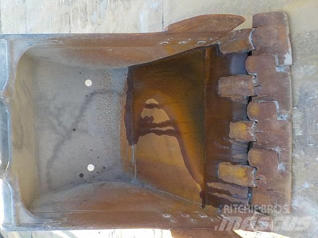 Kato HD823MR-6 Excavadoras de cadenas
