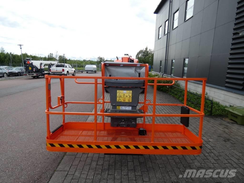 JLG 660 SJ Bomlift Plataforma de trabajo articulada